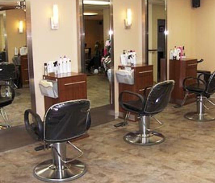 In Style Salon Inc in Willoughby, OH (2)