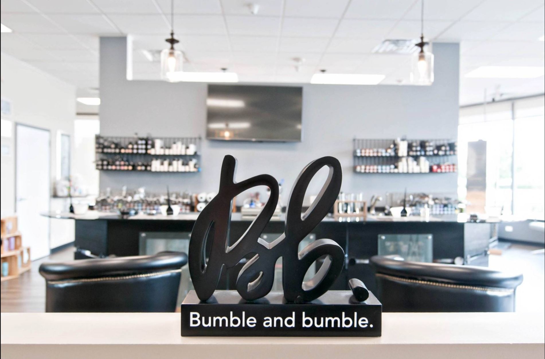 Fuschay Beauty Bar Rentals in Arlington Heights, IL