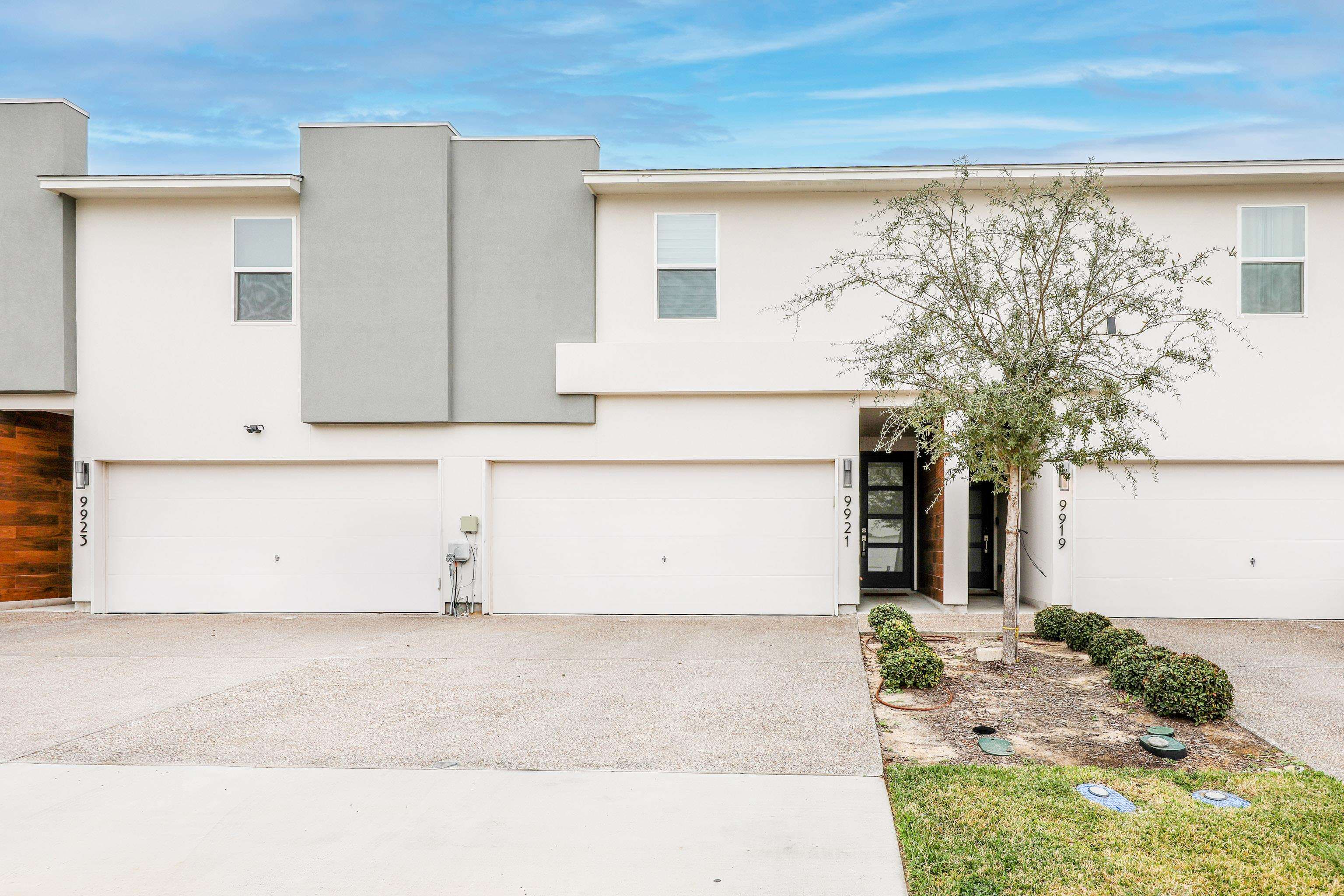 Cindy E. Cantu | Coldwell Banker Ana Ochoa & Company in Laredo, TX
