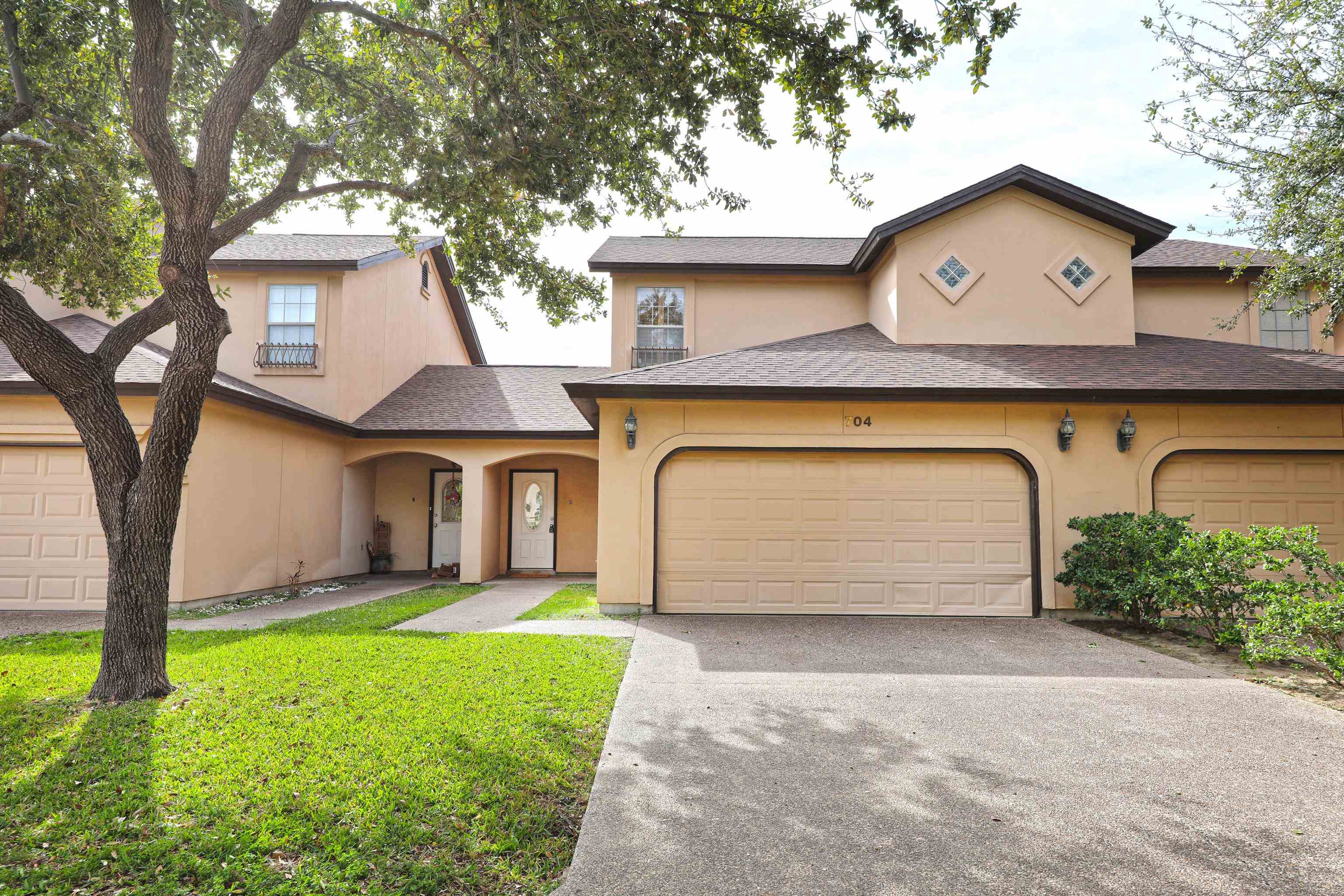 Cindy E. Cantu | Coldwell Banker Ana Ochoa & Company in Laredo, TX (5)