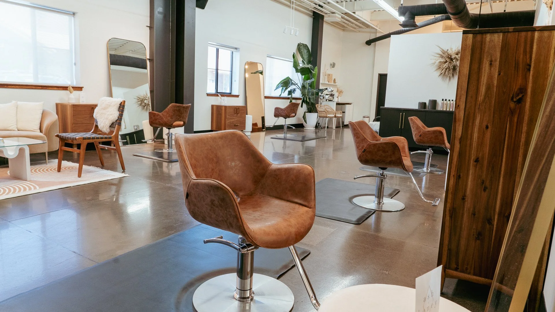Ash and Honey Salon in Truckee, CA (2)