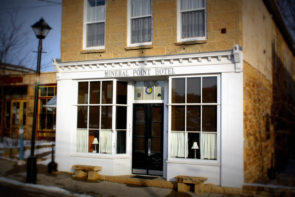 Mineral Point Hotel & Suites in Mineral Point, WI (3)