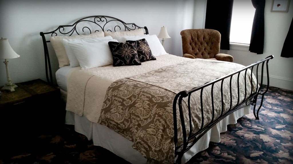 Mineral Point Hotel & Suites in Mineral Point, WI (4)