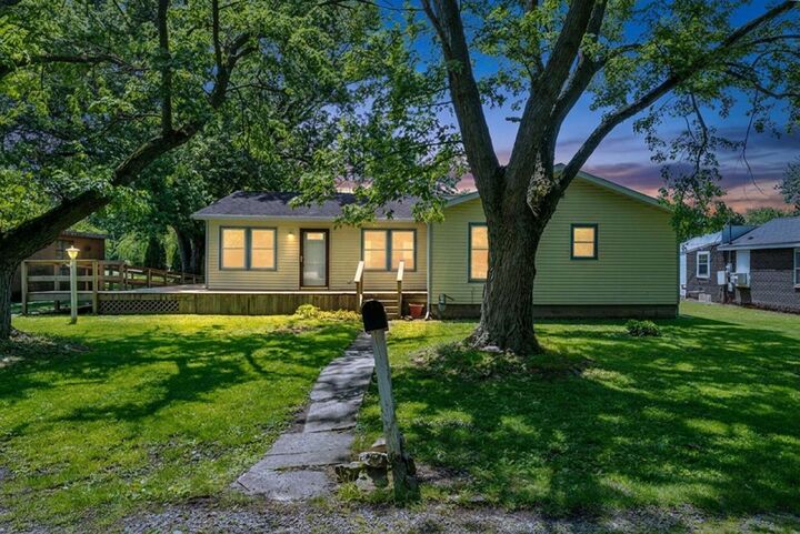 Heather Conley, Realtor with Coldwell Banker Realty in Marion, OH (2)