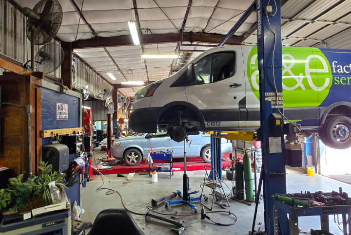 Akin Auto Care in Cleveland, TX (2)