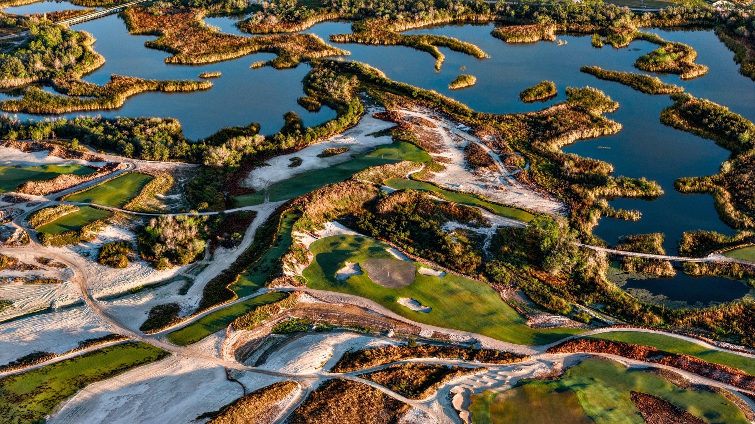 CLUBHOUSE AT STREAMSONG RED AND BLUE in Bowling Green, FL (3)