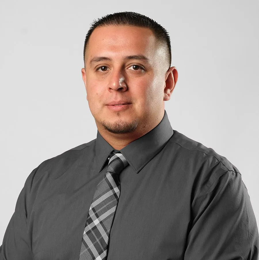 Miguel Gonzalez, Realtor in Clovis, CA (6)