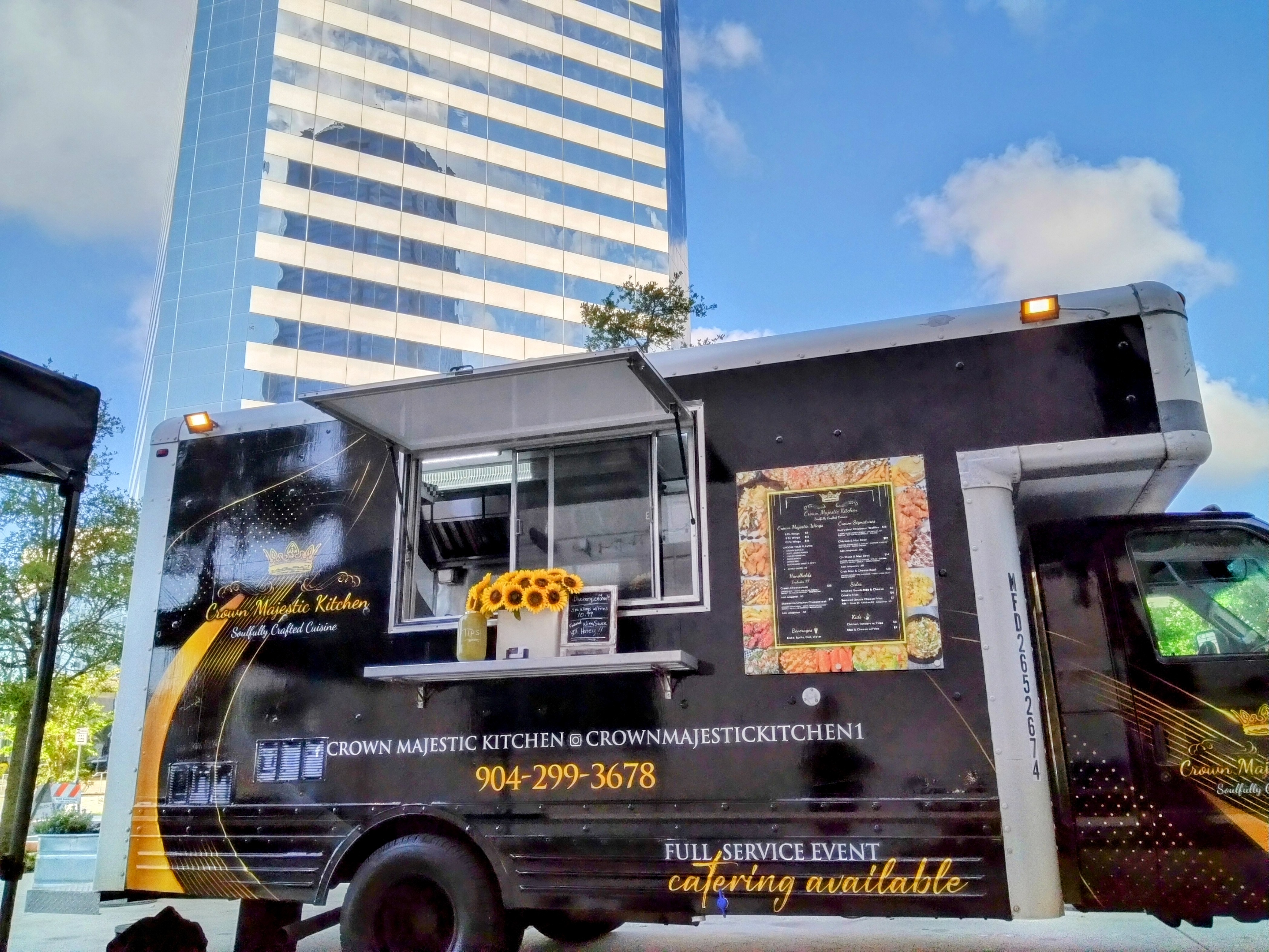 Crown Majestic Kitchen Food Truck in Jacksonville, FL