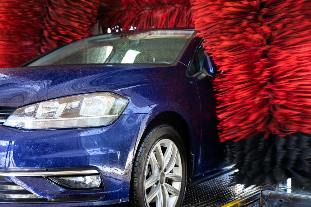 Racetrack Car Wash in Manhasset, NY (2)