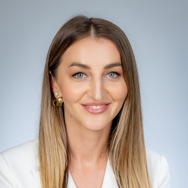 Mariana Brylinska Realtor KOMAR in Des Plaines, IL