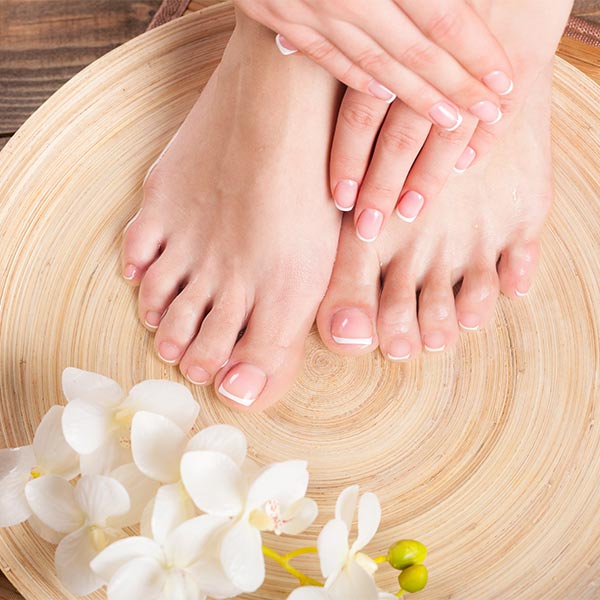 Luxe Nails & Spa in The Villages, FL
