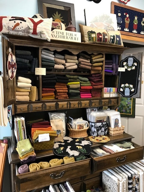In Stitches Quilt Shop in Womelsdorf, PA (5)