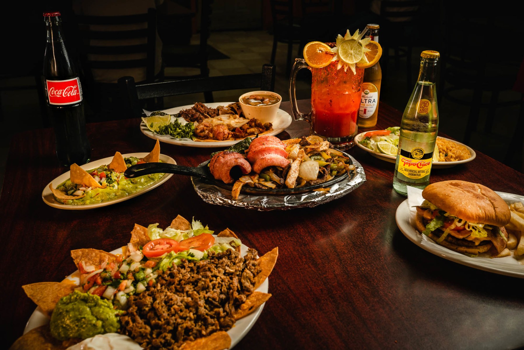 Mazatlan Restaraunt parada de autobus in George West, TX