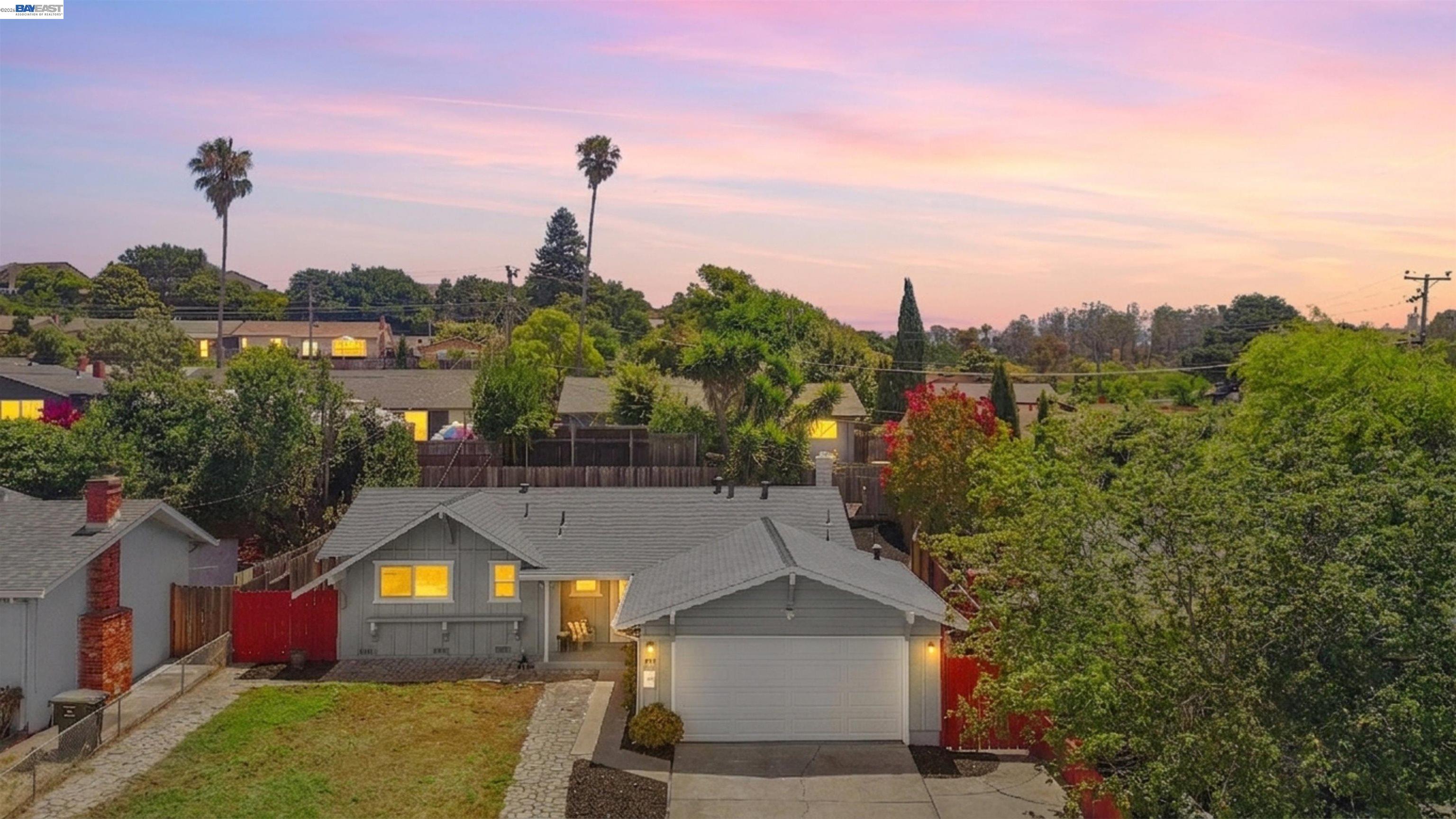Lori Olson Tri Valley Real Estate Broker Associate at Compass in Pleasanton, CA (5)