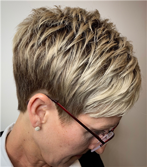 Kim Jackson Hair Stylist at Copper and Ash Salon in Lizton, IN (4)