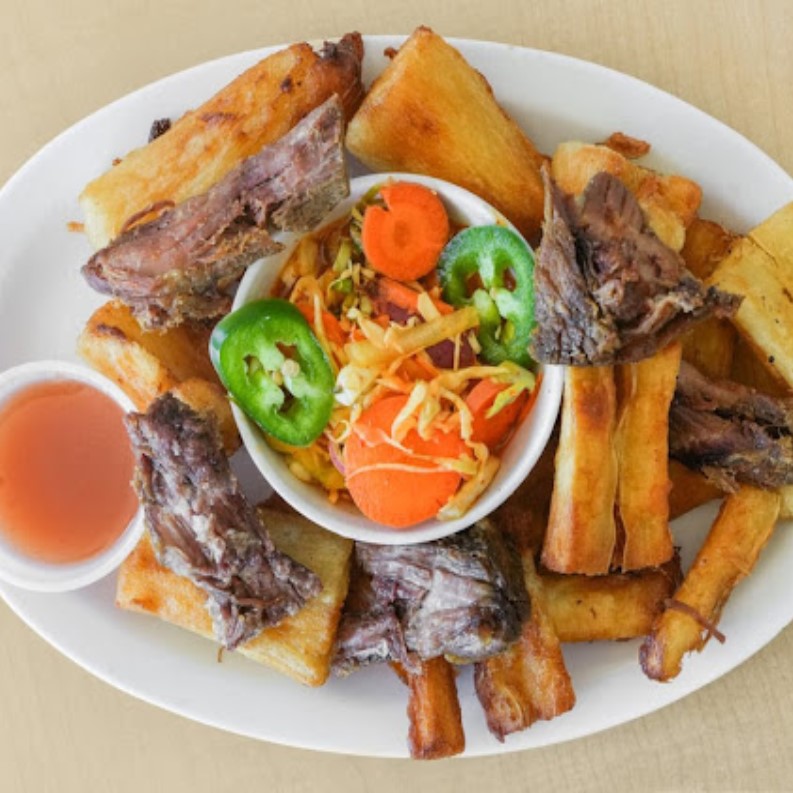 Pupuseria Y Restaurante La Llama in Port Hueneme, CA