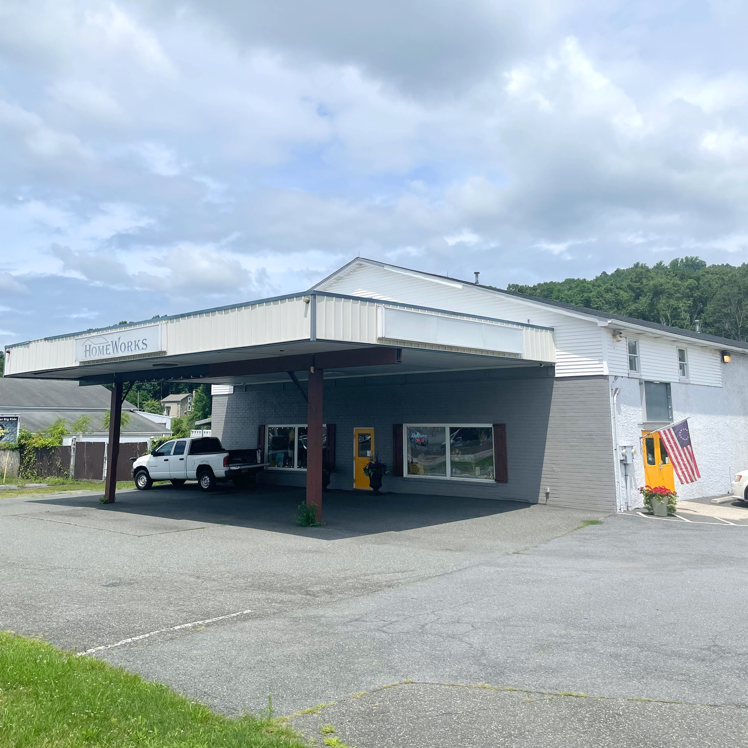 HomeWorks Premium Thrift in Birdsboro, PA