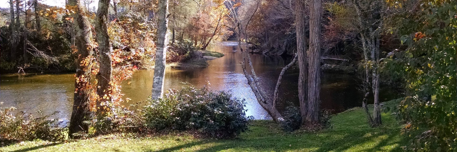 Linville River Log Cabins in Newland, NC (4)