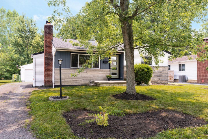 The Columbus Team REALTORS in Worthington, OH (3)