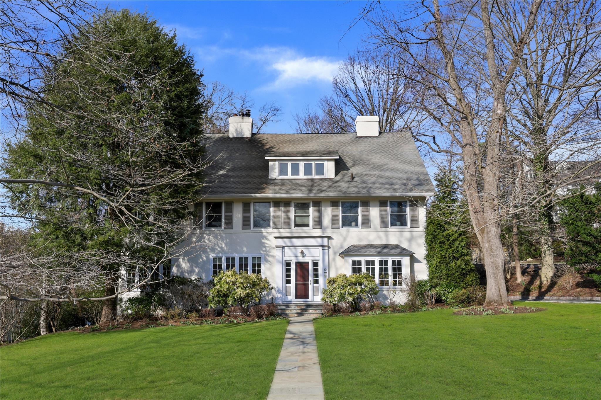 Scarsdale Real Estate Agent Cindy Schwall | Houlihan Lawrence in Scarsdale, NY (6)