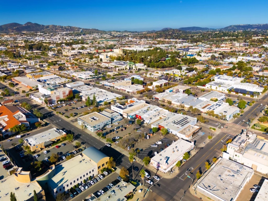 Dennis Auto Details - Mobile Car Detailing San Diego in Escondido, CA (4)