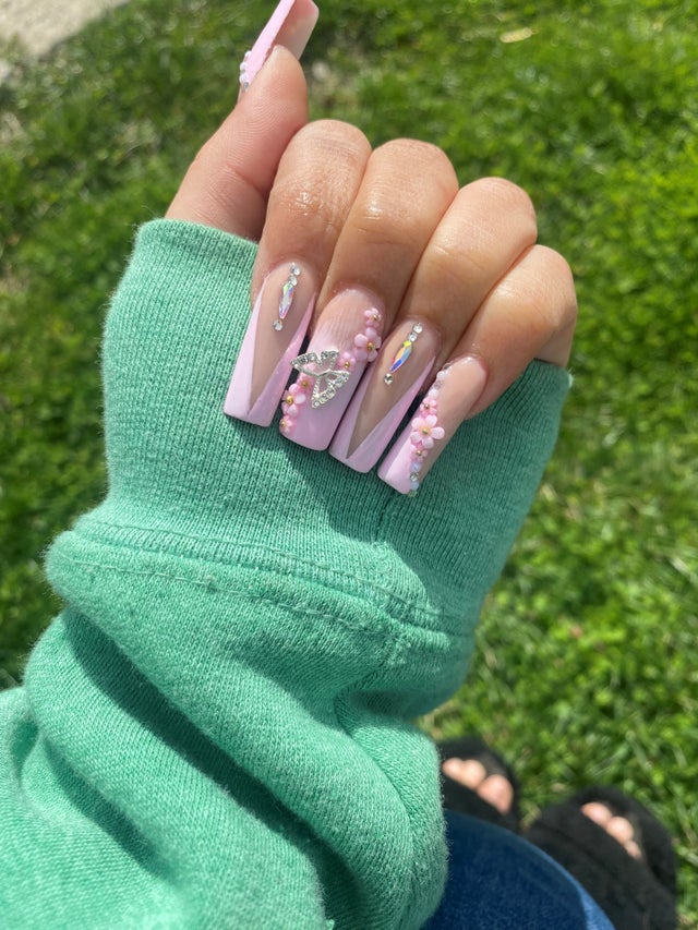 Bunnies Beauty Luxury Services in Beech Grove, IN