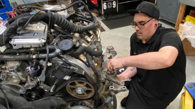 Griffin Motorwerke in Berkeley, CA (6)