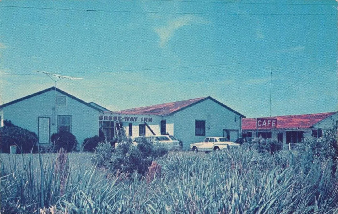 Breezeway Restaurant in Topsail Beach, NC (2)