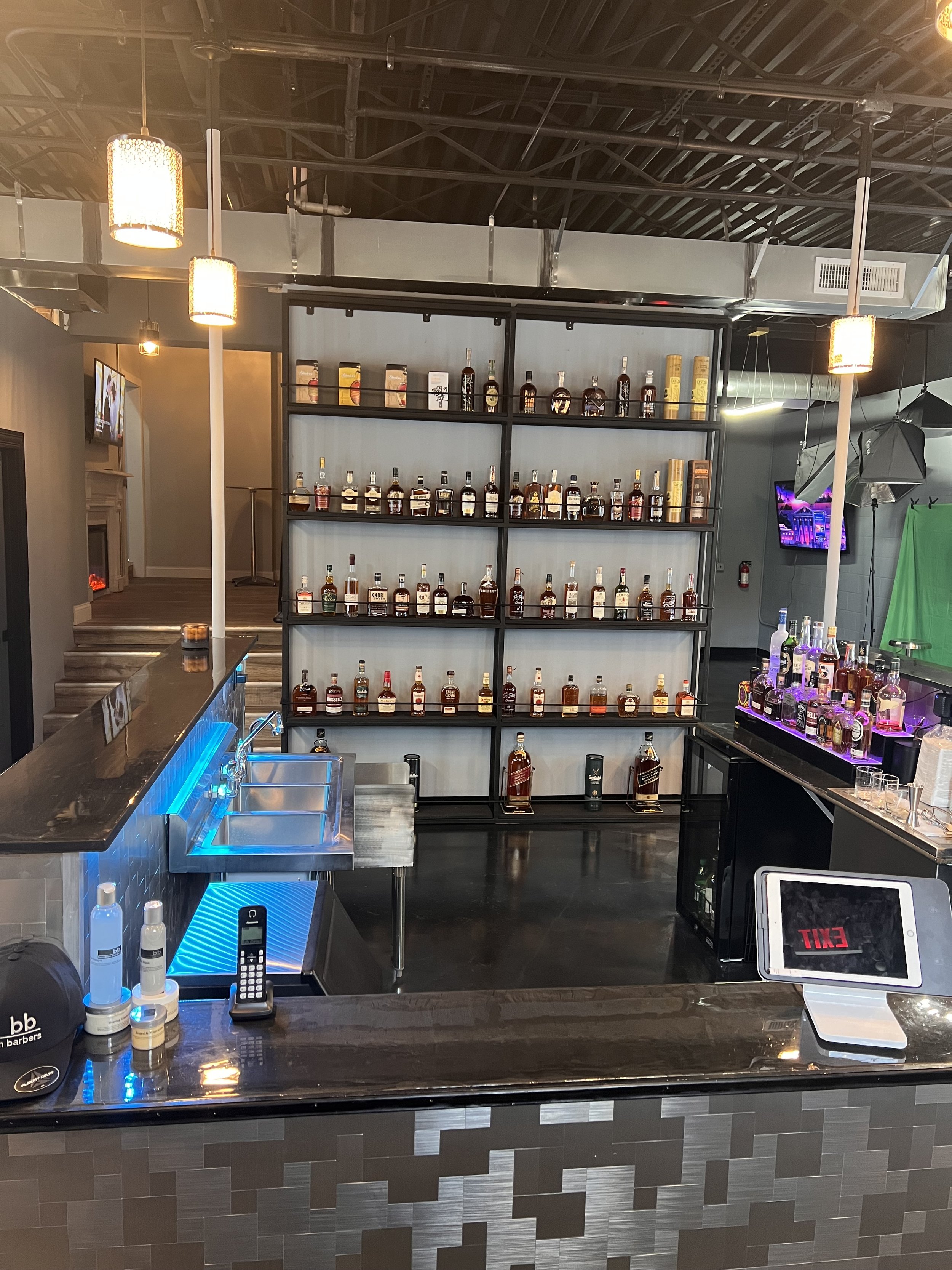 Bourbon Barbers in Dayton, OH