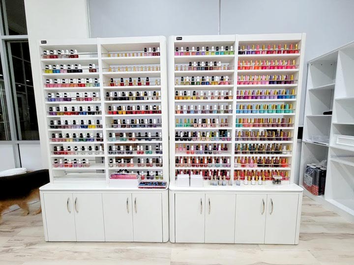 New Town Nail Spa in Williamsburg, VA