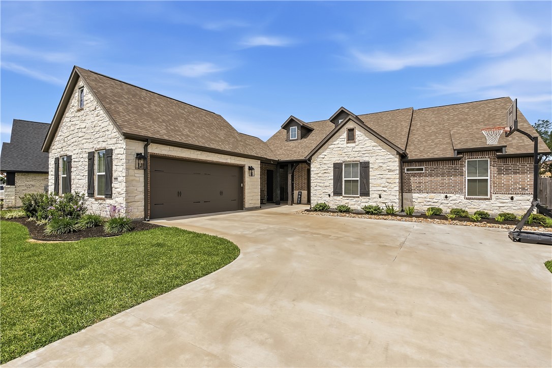 Laura Lea Smith, Lead Realtor of The Life on The Brazos Group in College Station, TX (4)