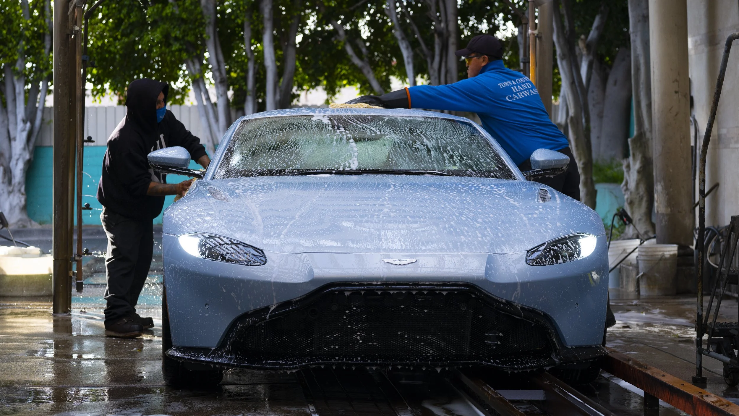 Town & Country Hand Car Wash | Auto Detailing Center in Orange, CA (3)