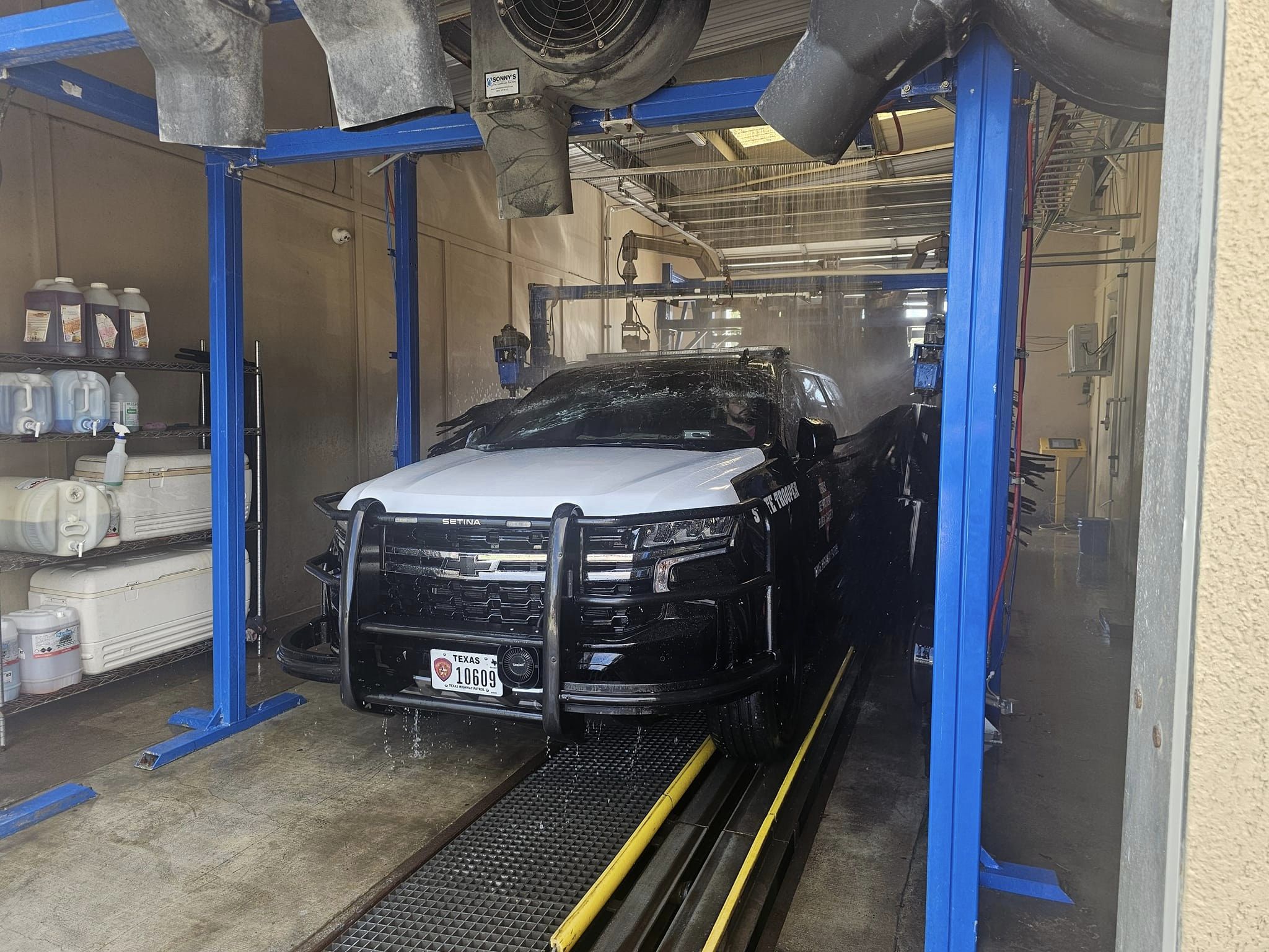 Flamingo Cove Carwash in Rockport, TX (6)