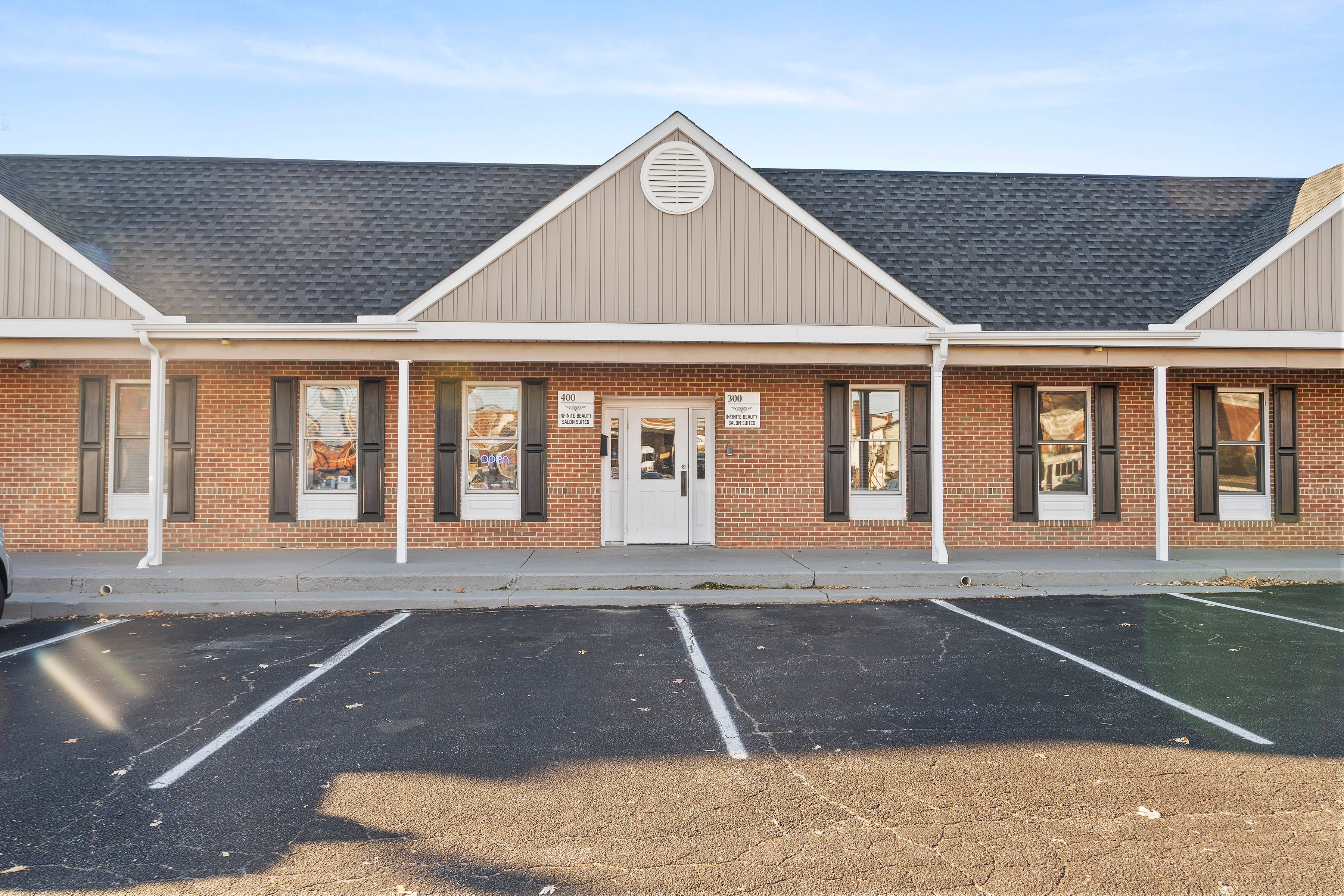 Infinite Beauty Salon Suites & Locs by Kinks & Kurls in Aberdeen, MD