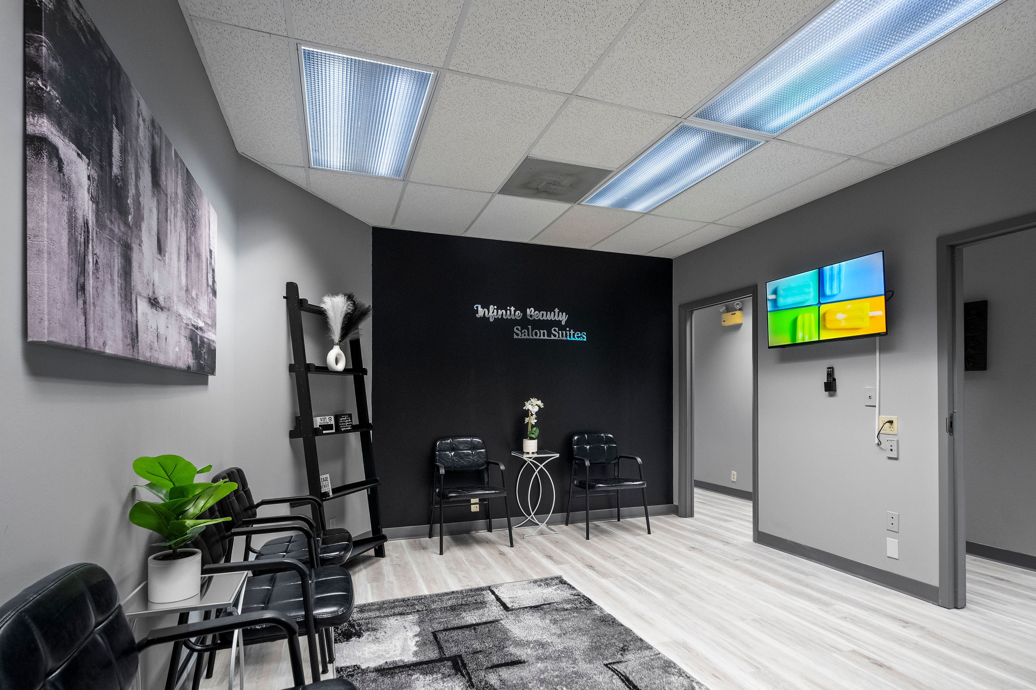 Infinite Beauty Salon Suites & Locs by Kinks & Kurls in Aberdeen, MD (4)