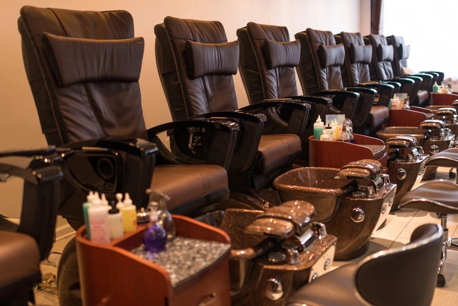 D&V Nails in Monroeville, PA