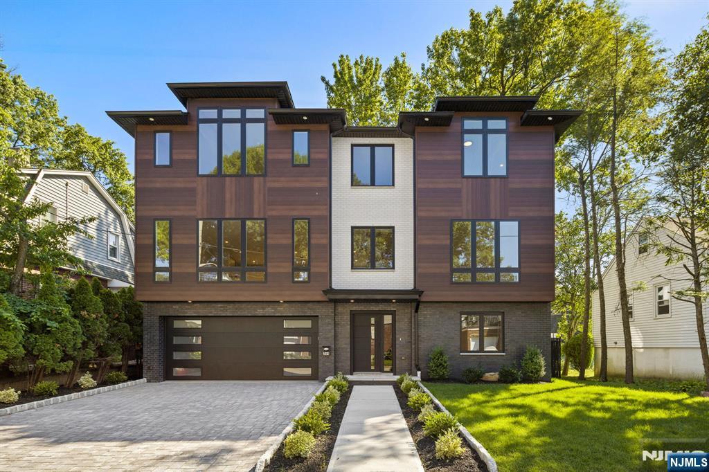 Ryan D'Errico, Calabrese Realty in Cliffside Park, NJ