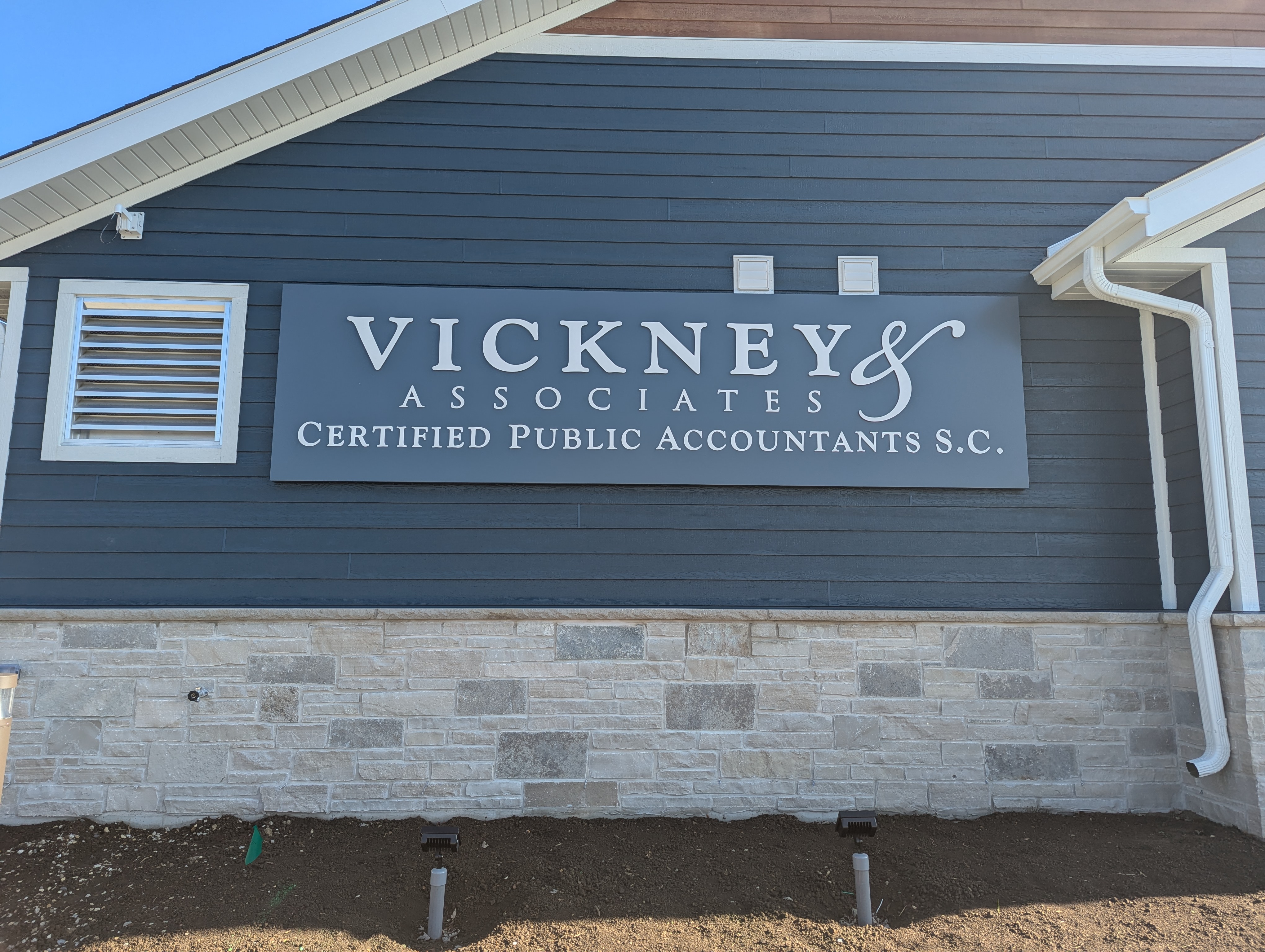 Vickney and Associates CPA SC in Hartford, WI
