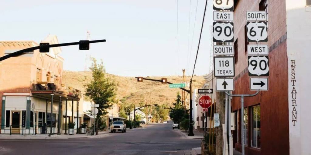 Amigo Sports Bar & Restaurant in Alpine, TX (6)