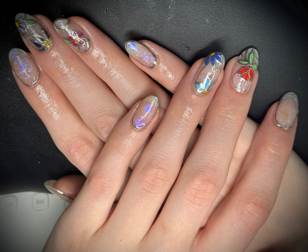 BombChelle Nail Room in Neenah, WI (3)