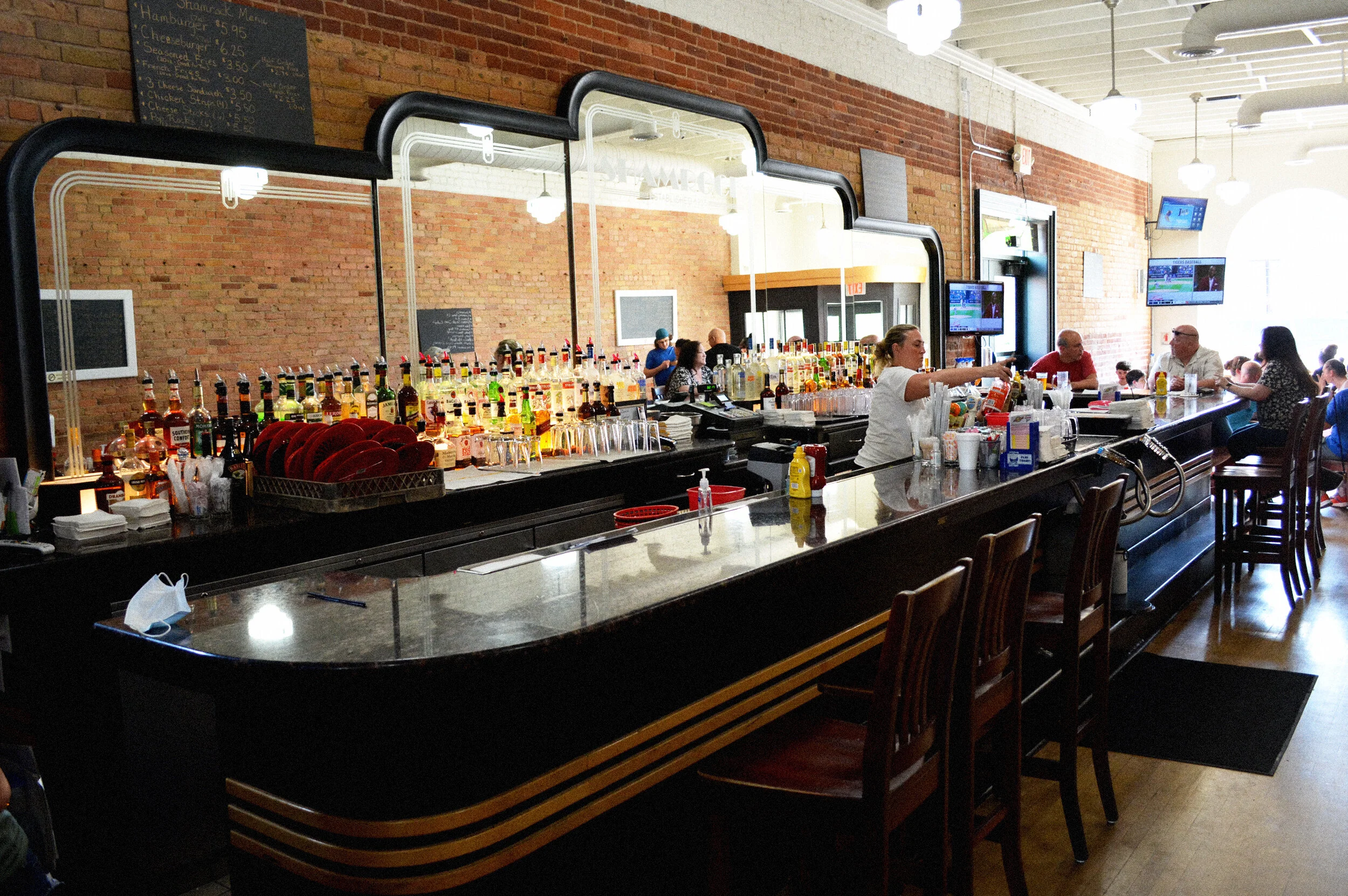 Shamrock Pub in Utica, MI (2)