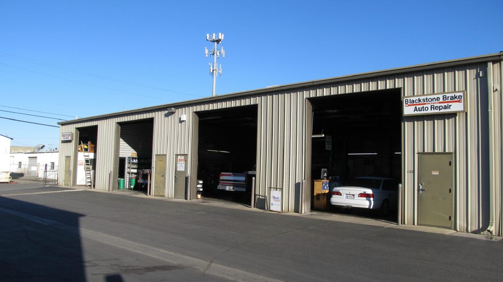 Blackstone Brake & Auto Repair in Fresno, CA (3)