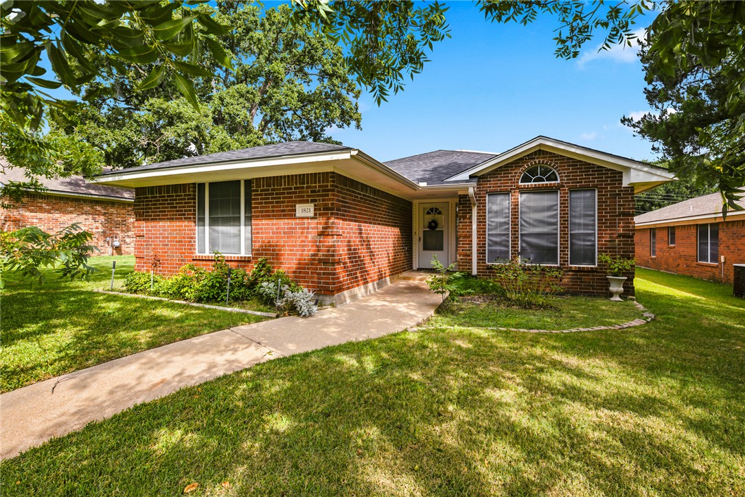 Kristi Fox Realtor, Real Estate Group in Bryan, TX (6)