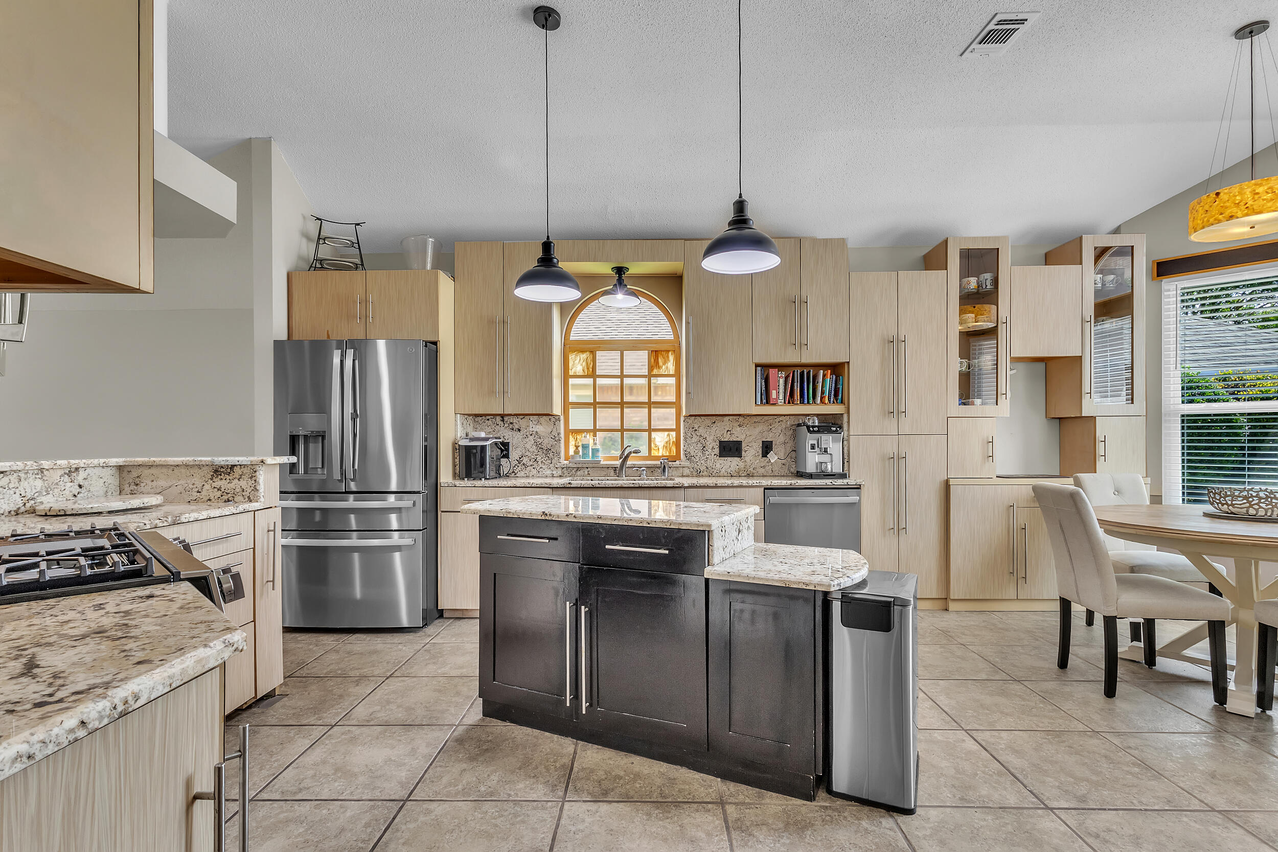 Pepper White, Realtor, Coastal Collective Group in Pensacola Beach, FL (2)