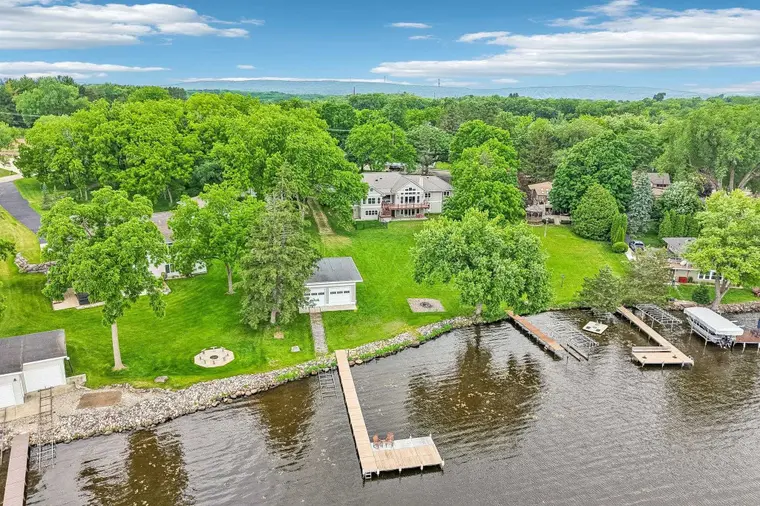 Petr Kolarsky - Re/Max Preferred in Waunakee, WI (4)