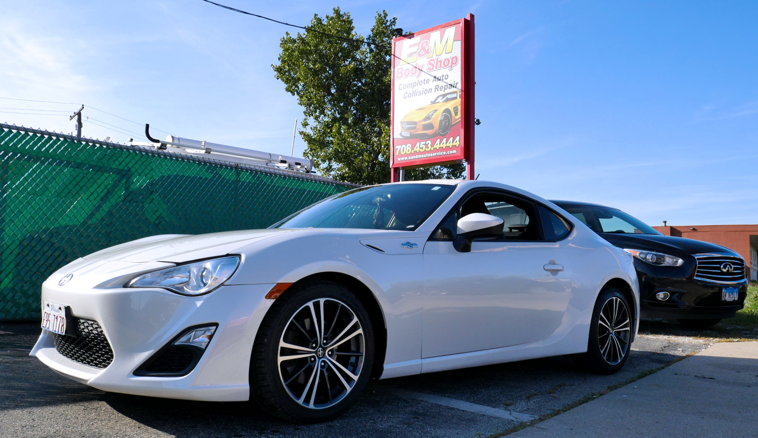 E&M Auto Body Shop in River Grove, IL