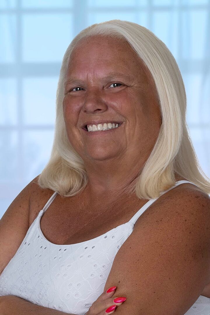 Tracy Earle Crowell Realtor Coldwell Banker in St Pete Beach, FL