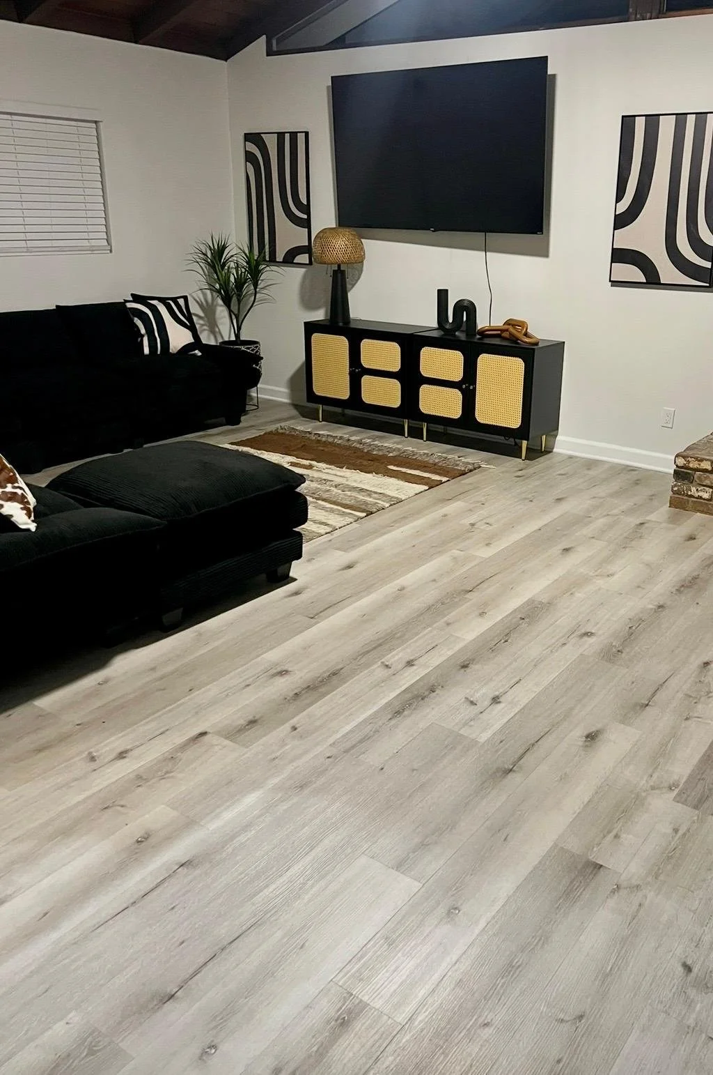Luxe Layer Interiors in Hawthorne, CA (3)
