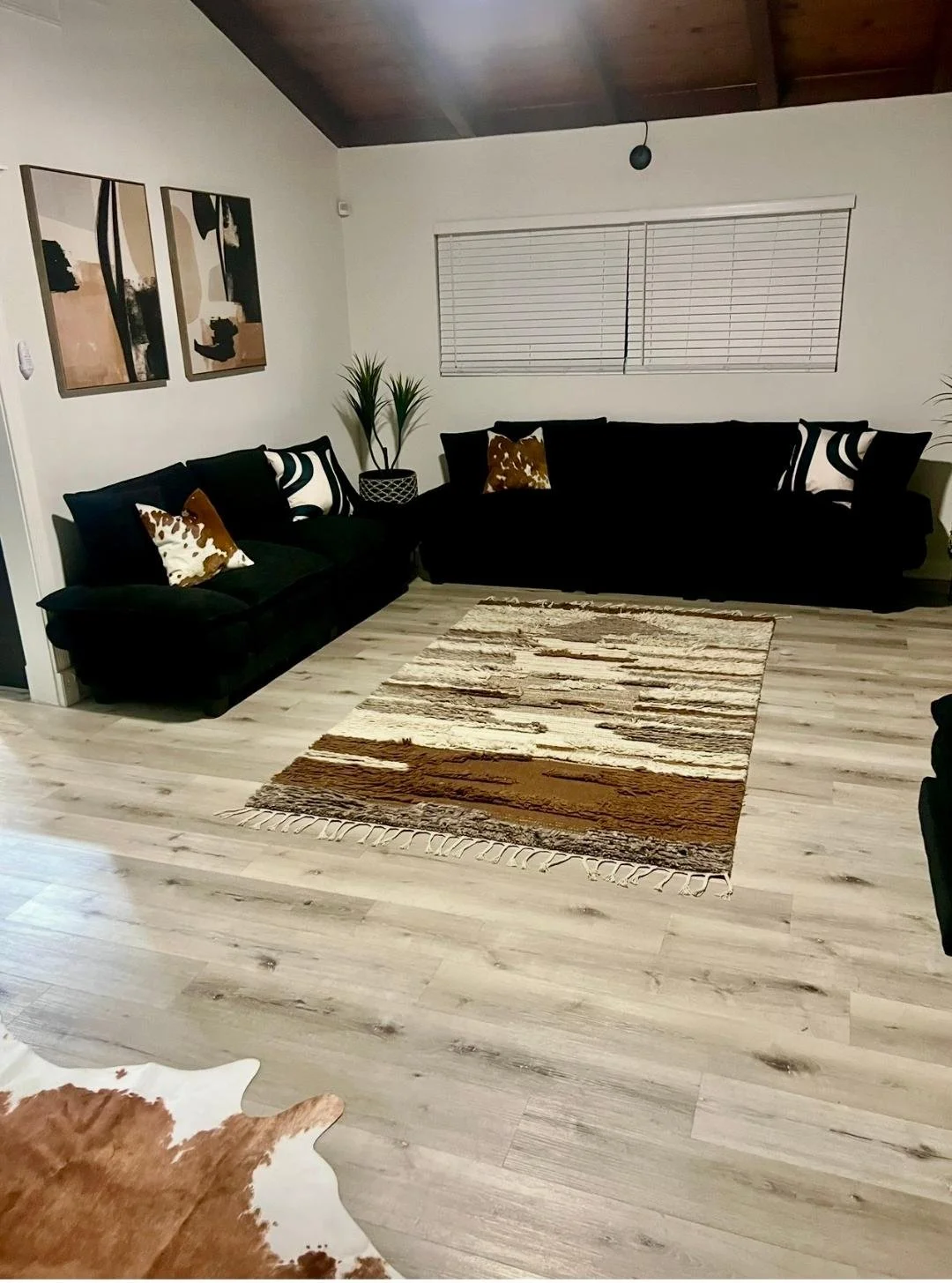 Luxe Layer Interiors in Hawthorne, CA (4)