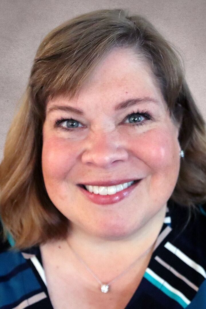 Stephanie Steinbeck, Realtor - Coldwell Banker Realty in Delaware, OH